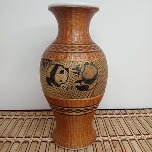 Vtg Wicker Covered Oriental White Porcelain Vase Fine Weave Panda Bear Design